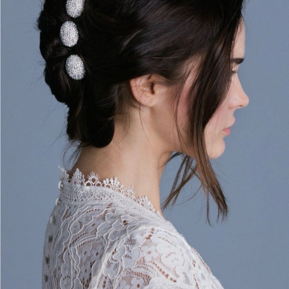 Soho Style brand new Elegant Silver  or Gold Crystal Hair stick
